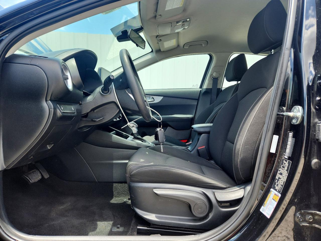 2024 Kia Forte Lxs - Image 7