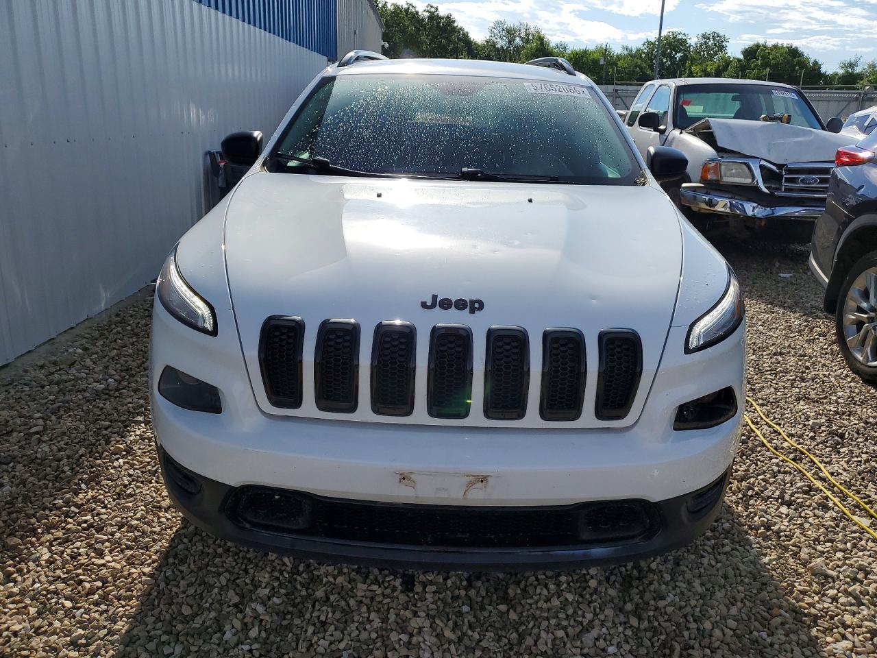 2016 Jeep Cherokee Sport - Image 5