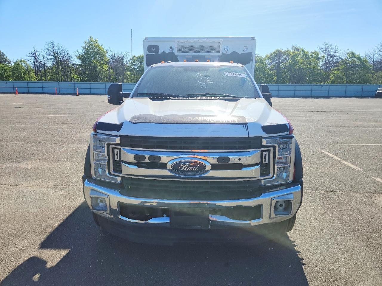 2017 Ford F550 Super Duty - Image 5