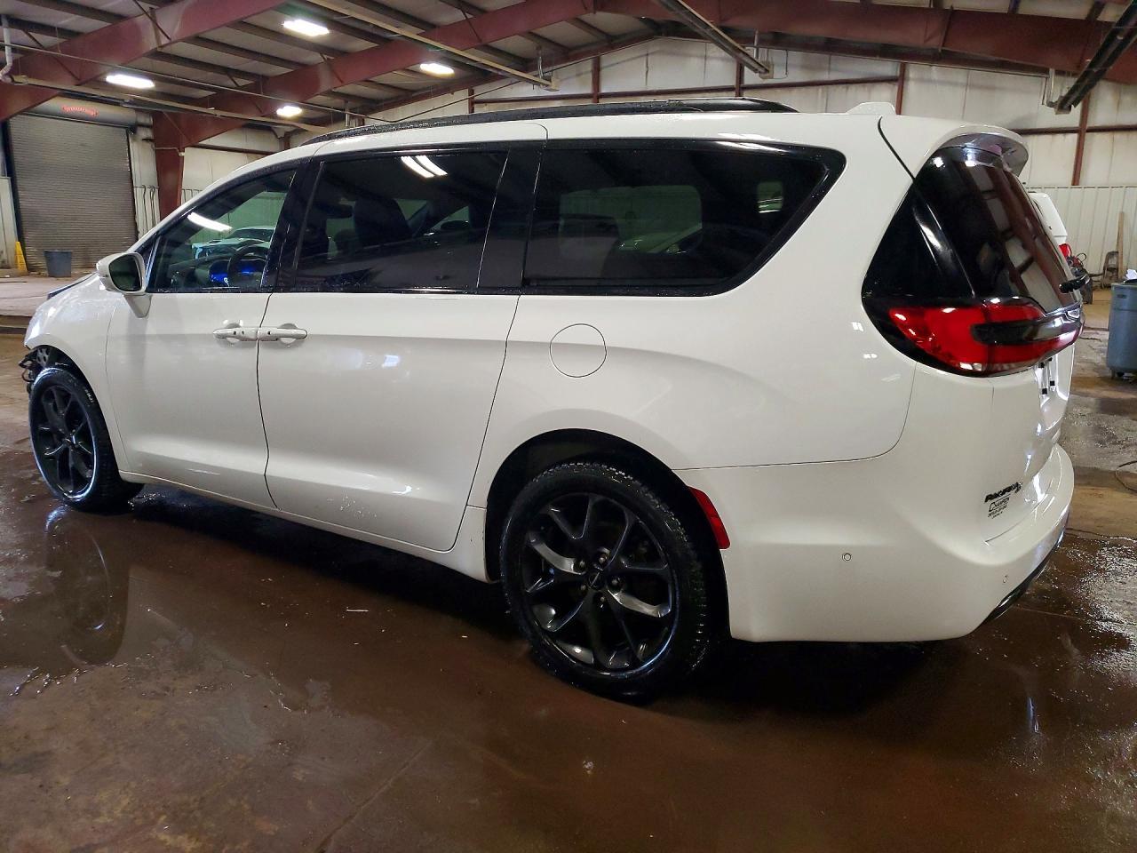 2022 Chrysler Pacifica Limited - Фото 2