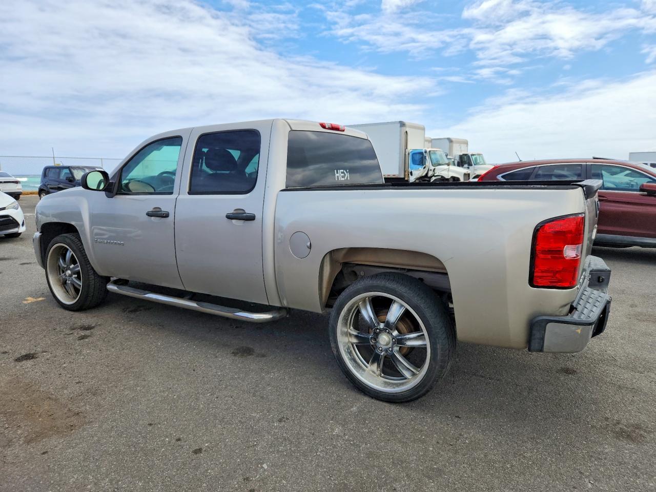 2008 Chevrolet Silverado C1500 - Image 2