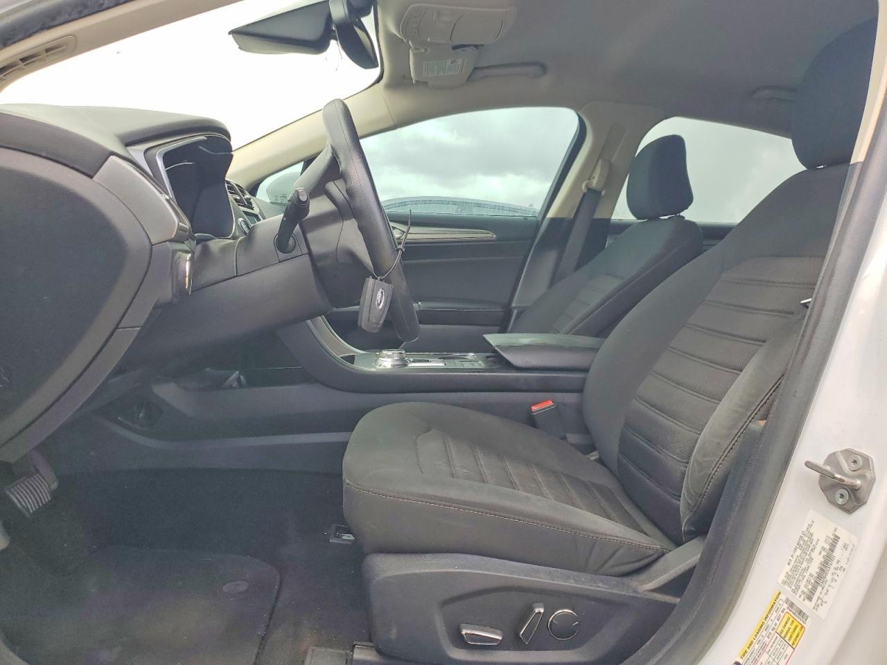 2020 Ford Fusion Se - Image 7