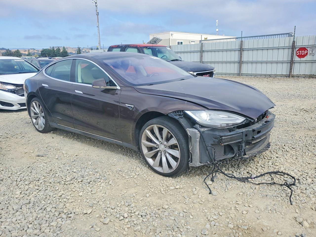 2014 Tesla Model S - Фото 4
