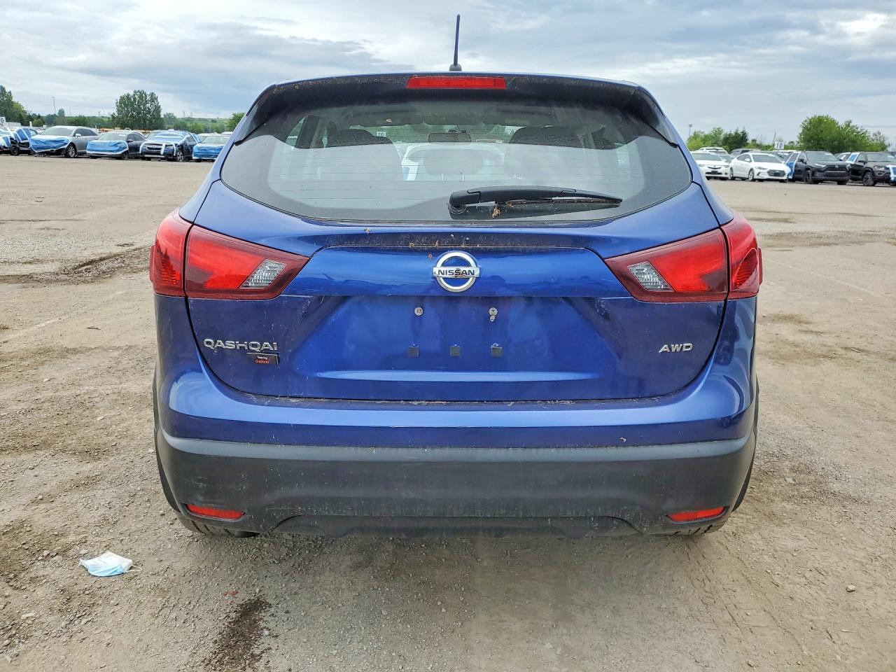 2018 Nissan Rogue Sport S - Image 6