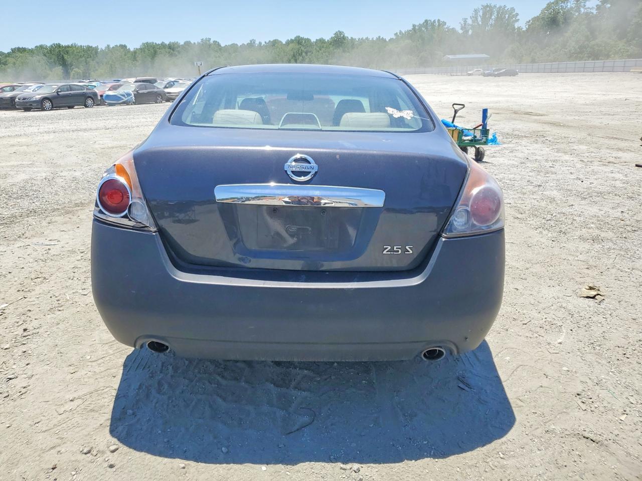 2010 Nissan Altima 2.5 - Фото 6