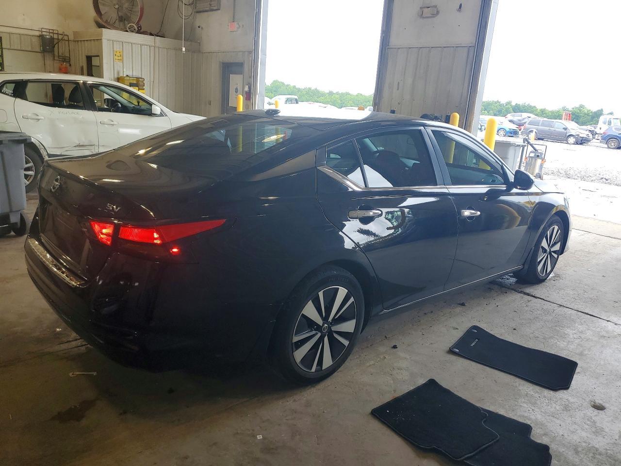 2021 Nissan Altima Sv - Image 3