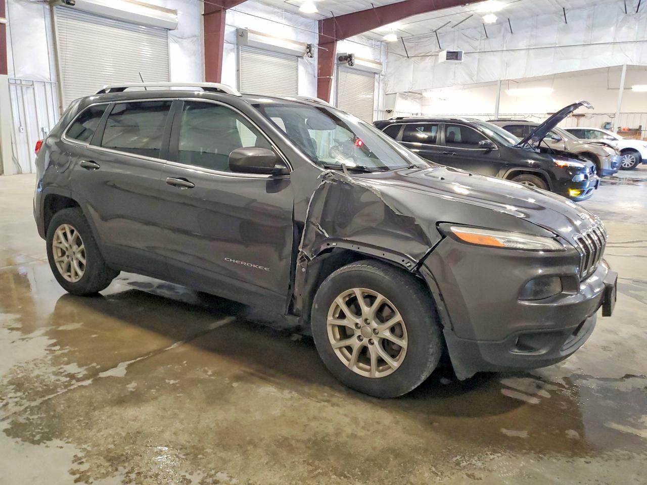 2015 Jeep Cherokee Latitude - Фото 4