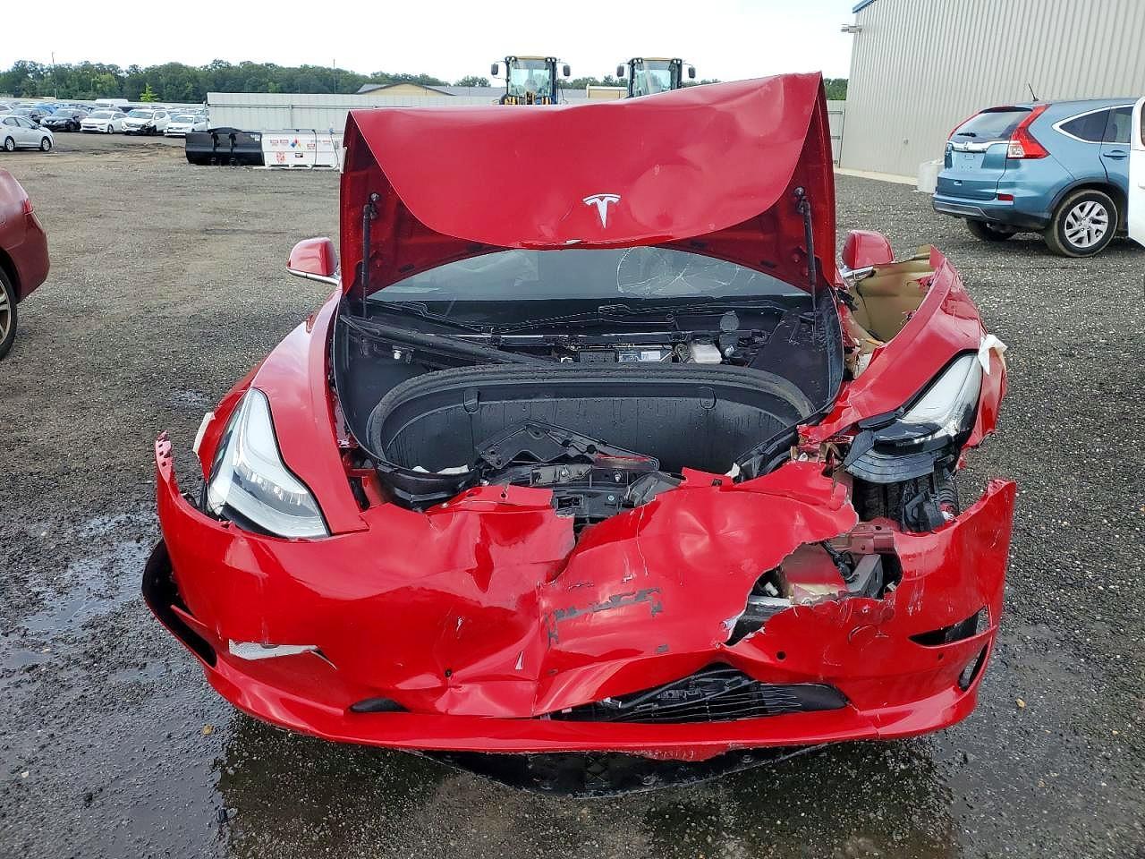 2018 Tesla Model 3 - Фото 5