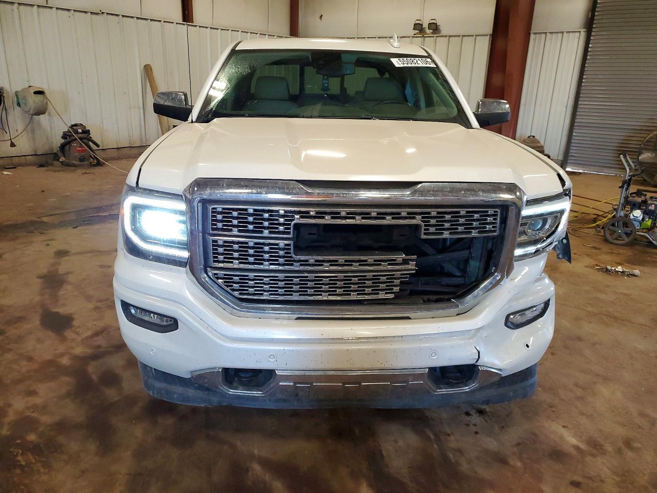 2017 GMC Sierra K1500 Denali - Image 5