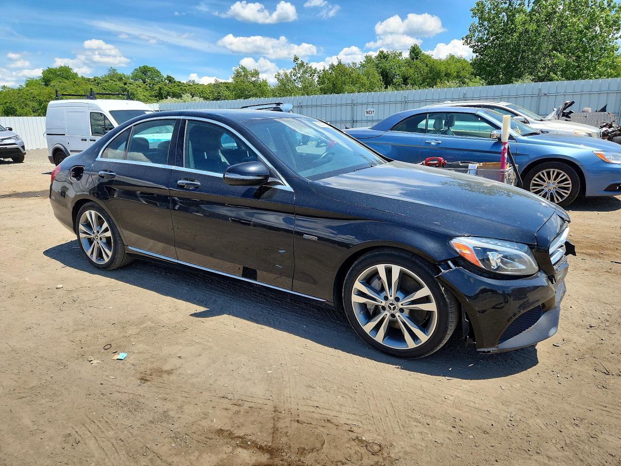 2018 Mercedes-Benz C 350E - Фото 4