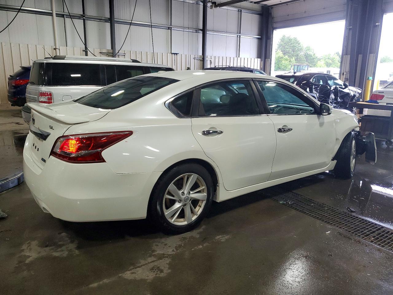 2013 Nissan Altima 2.5 - Image 3