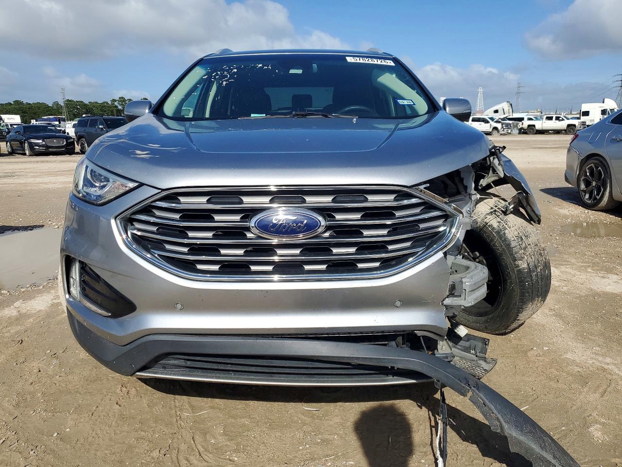 2020 Ford Edge Titanium - Image 5