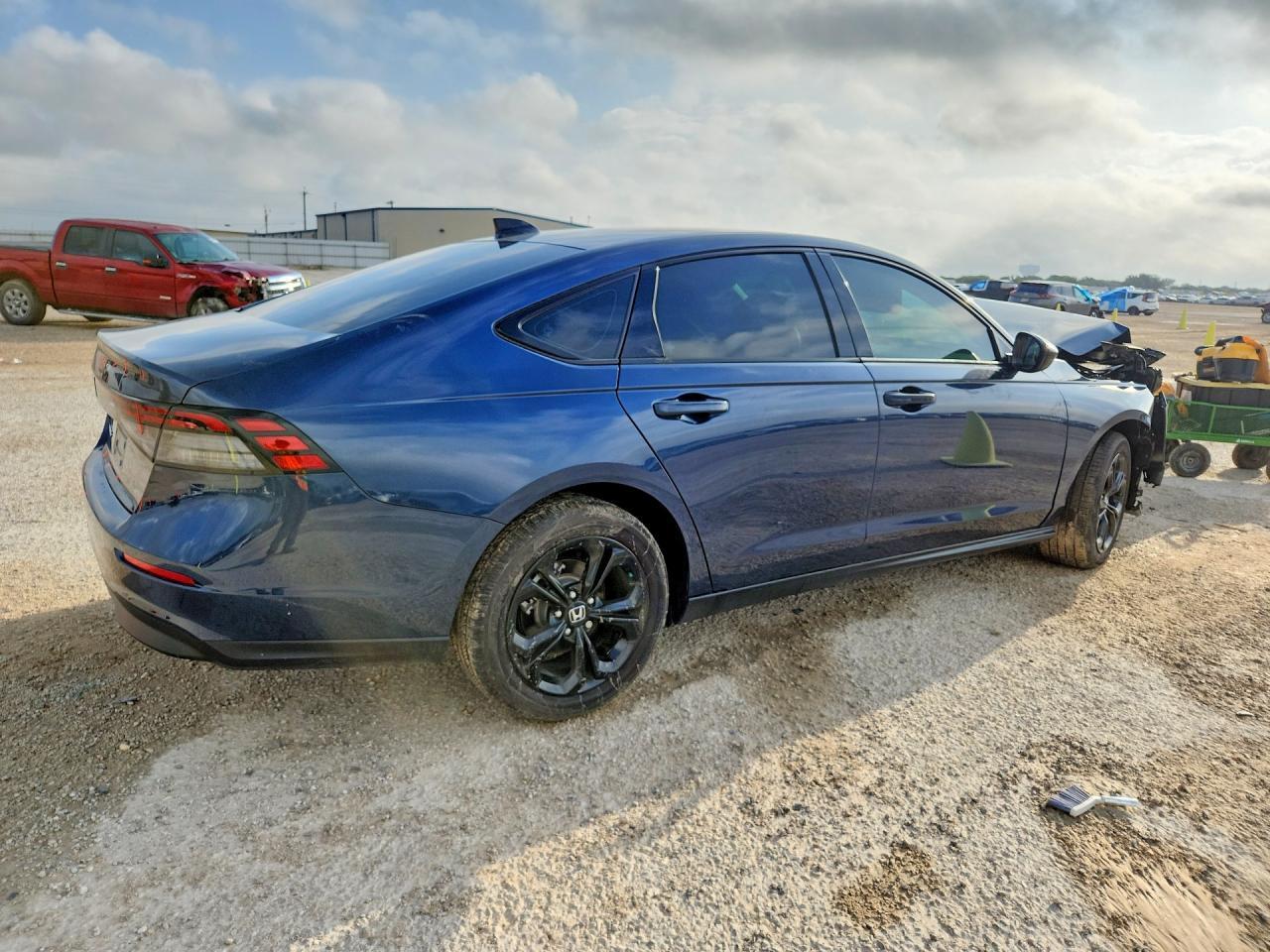 2025 Honda Accord Se - Фото 3