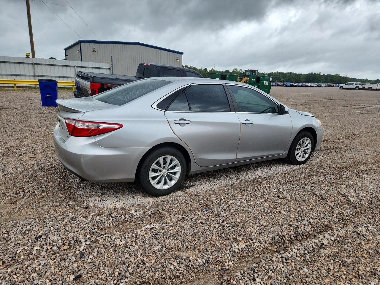 2017 Toyota Camry Le - Фото 3