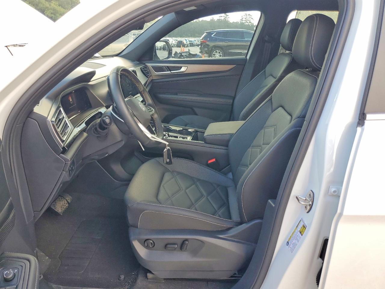 2025 Volkswagen Atlas Cross Sport Se - Image 7