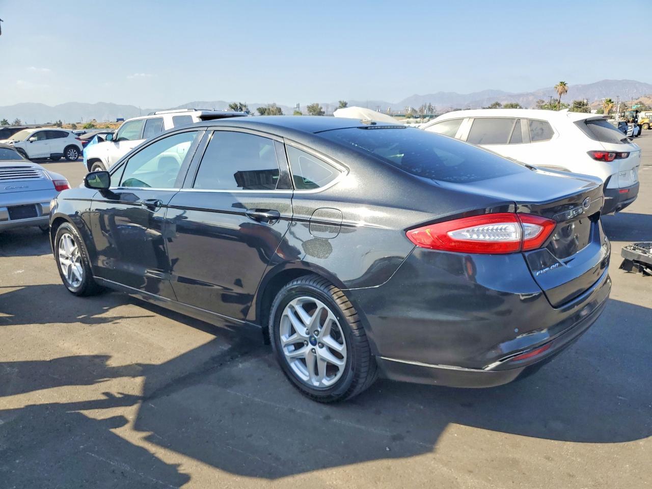 2014 Ford Fusion Se - Фото 2