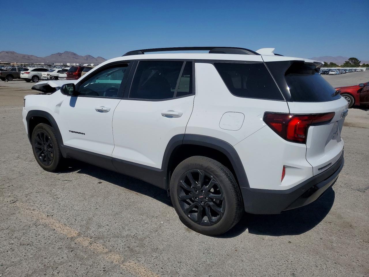 2026 GMC Terrain Elevation - Фото 2