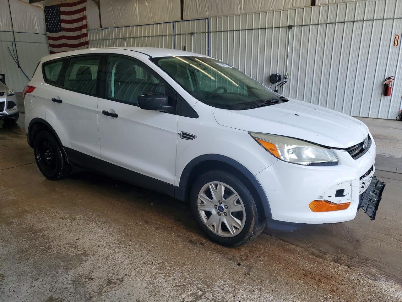 2013 Ford Escape S - Фото 4