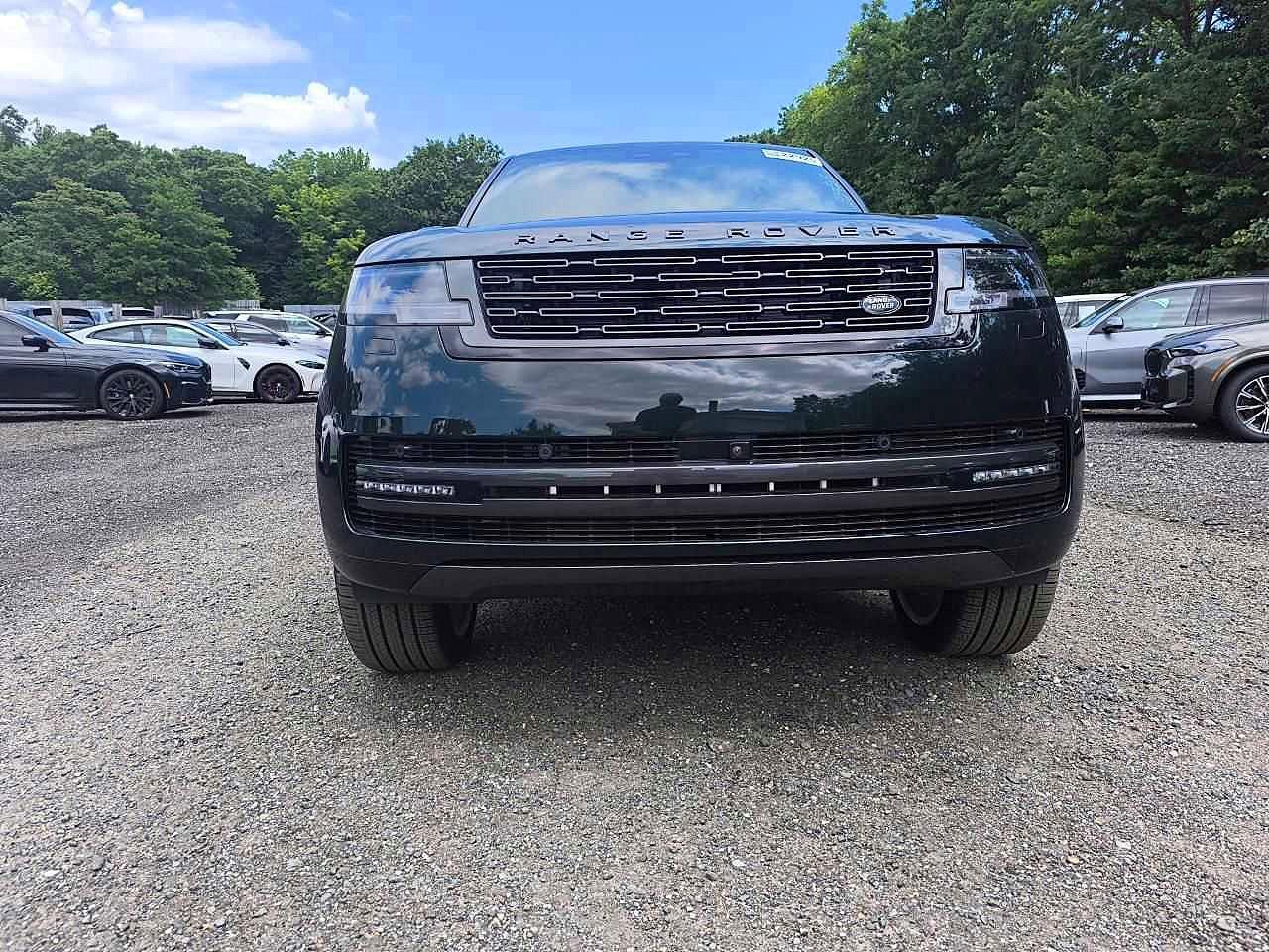 2026 Land Rover Range Rover Se - Image 5