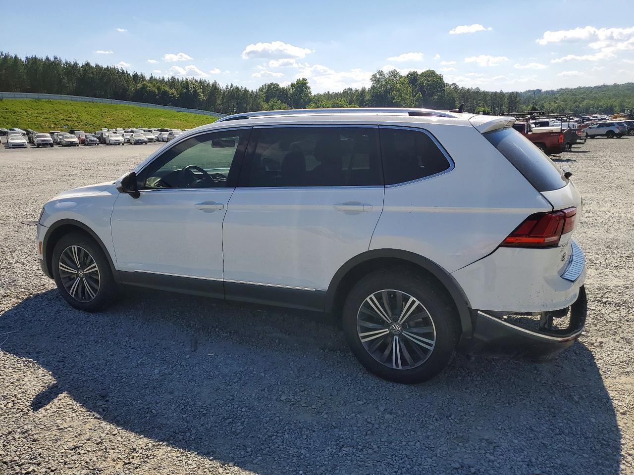 2018 Volkswagen Tiguan Se - Image 2
