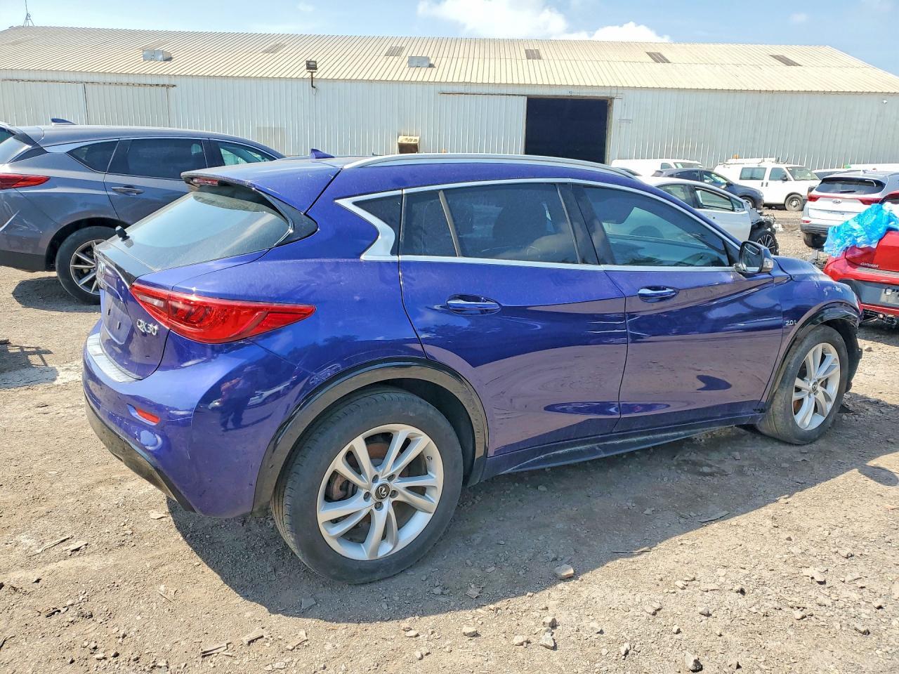 2018 Infiniti Qx30 Pure - Фото 3