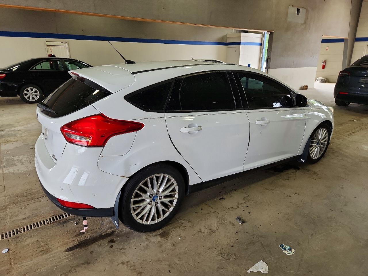 2016 Ford Focus Se - Фото 3