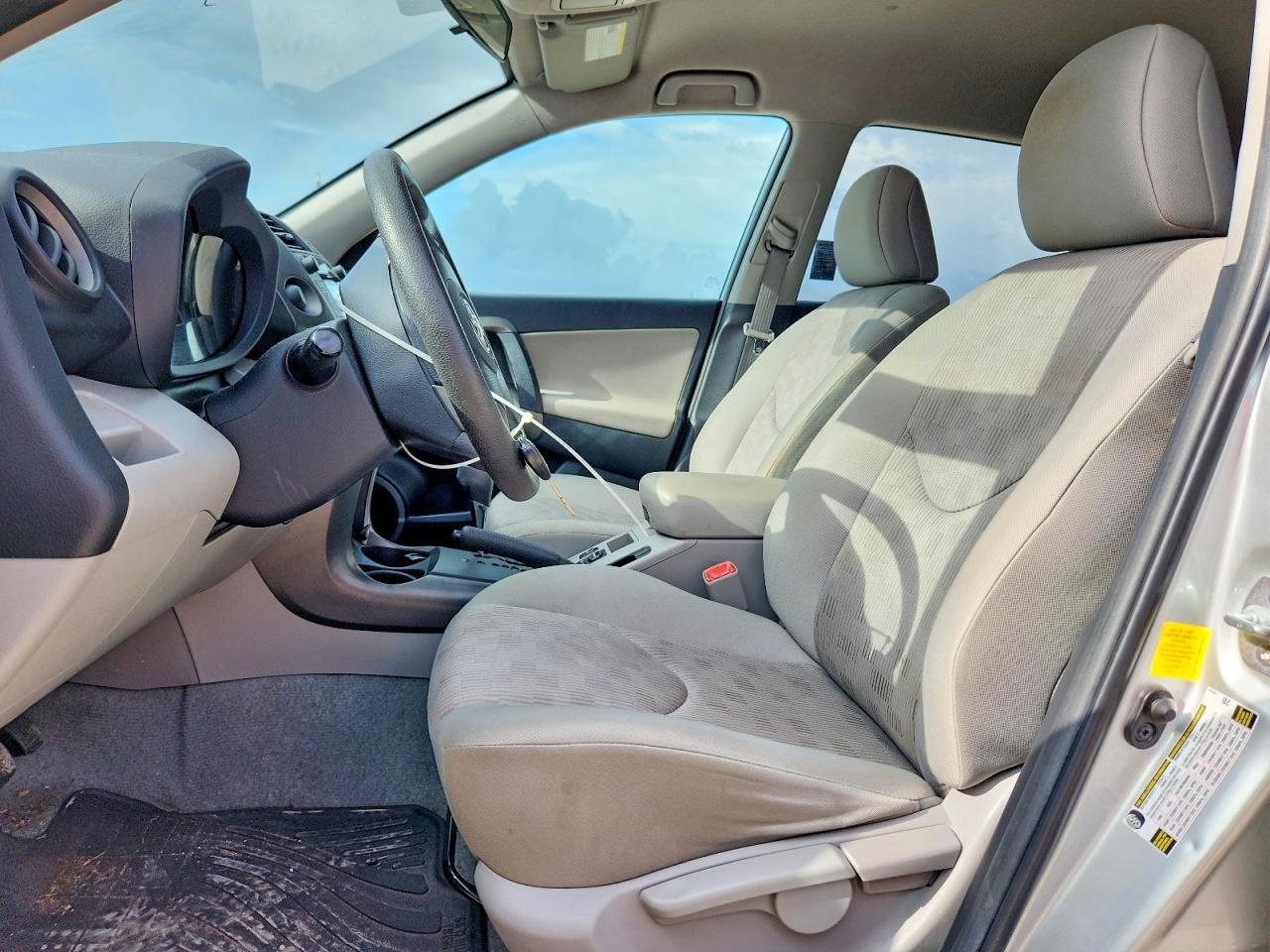 2011 Toyota Rav4 Base - Image 7
