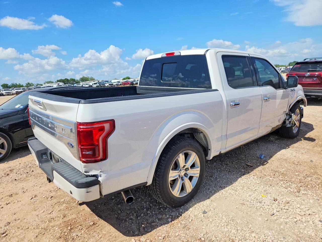 2015 Ford F150 Supercrew - Фото 3