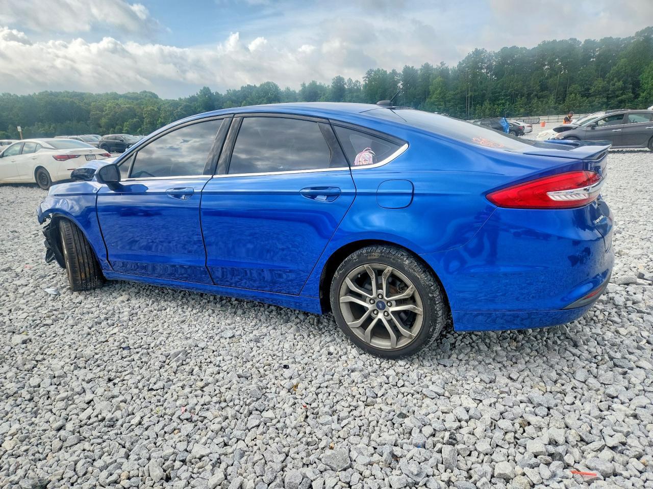 2017 Ford Fusion Se - Image 2