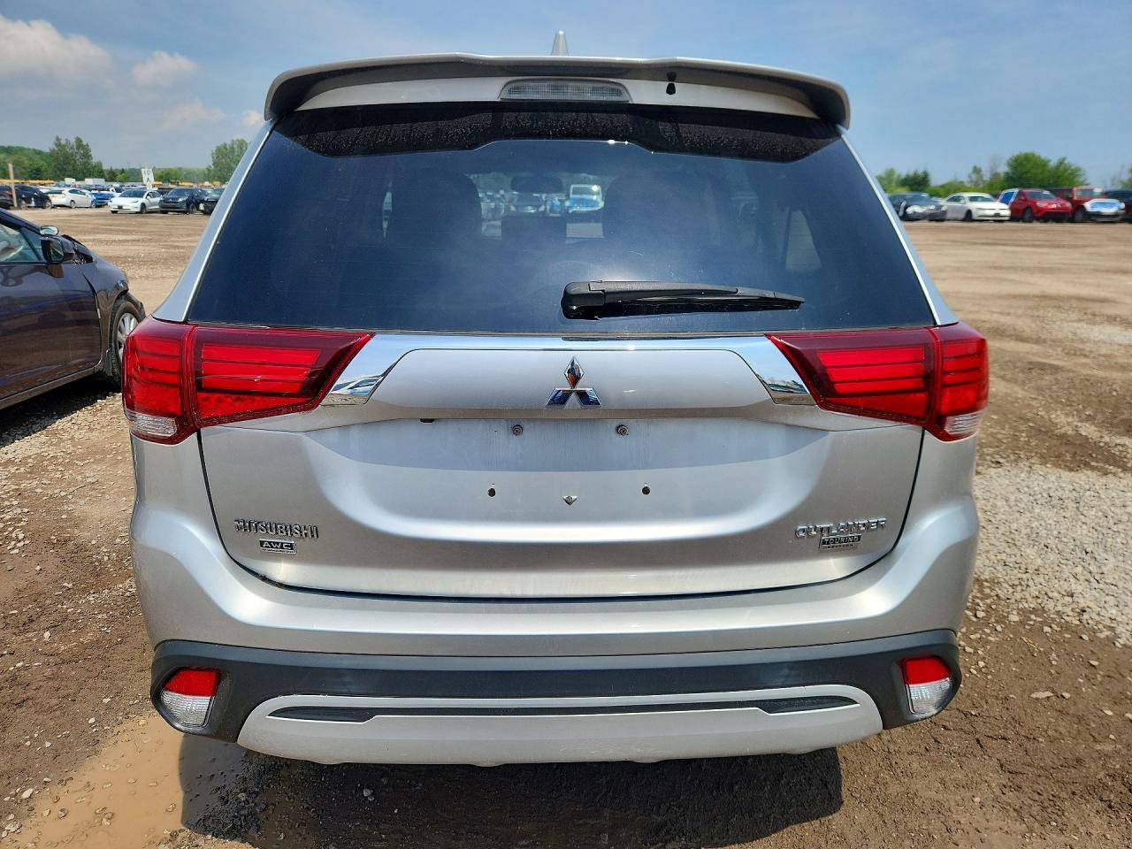 2019 Mitsubishi Outlander Es - Image 6