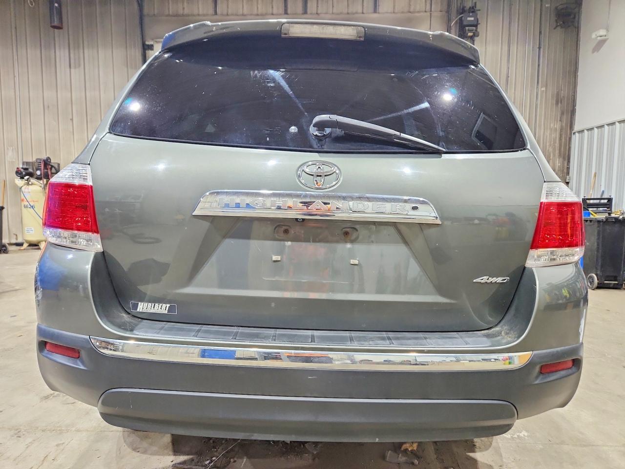 2012 Toyota Highlander Limited - Image 6