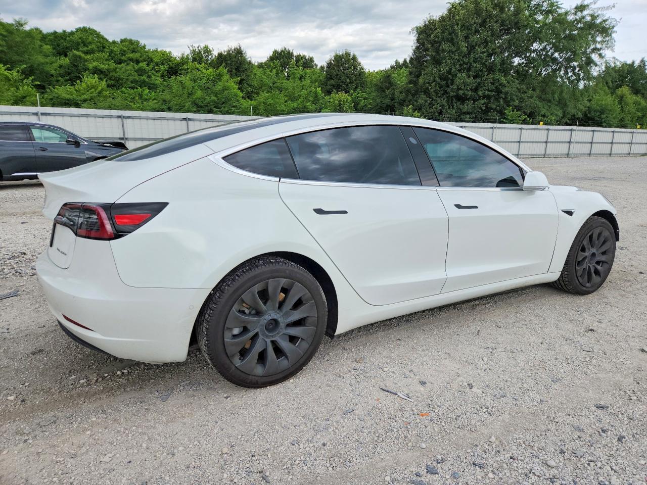 2019 Tesla Model 3 - Фото 3
