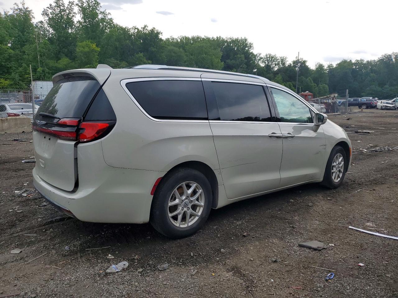 2021 Chrysler Pacifica Touring L - Image 3