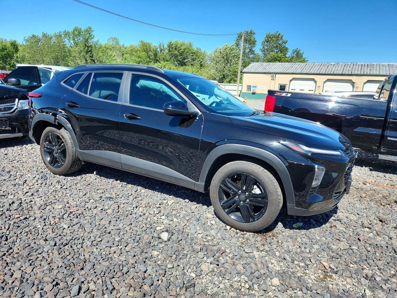2025 Chevrolet Trax Activ - Image 4