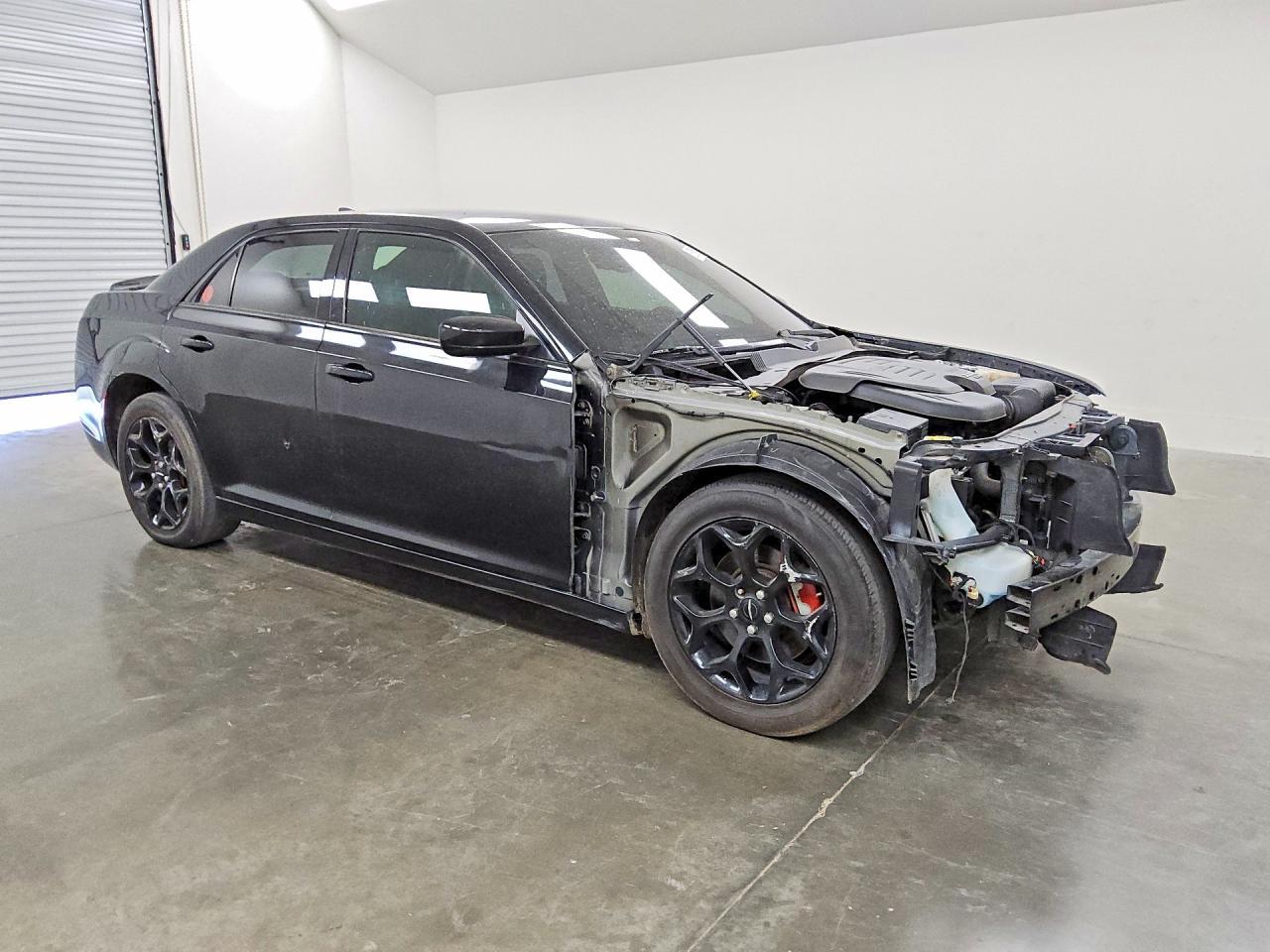 2018 Chrysler 300 S - Image 4