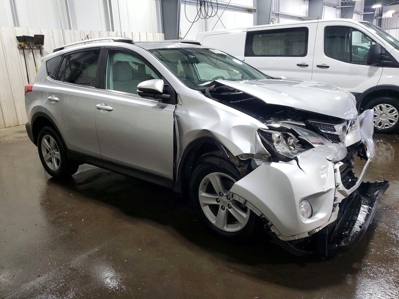 2014 Toyota Rav4 Xle - Image 4
