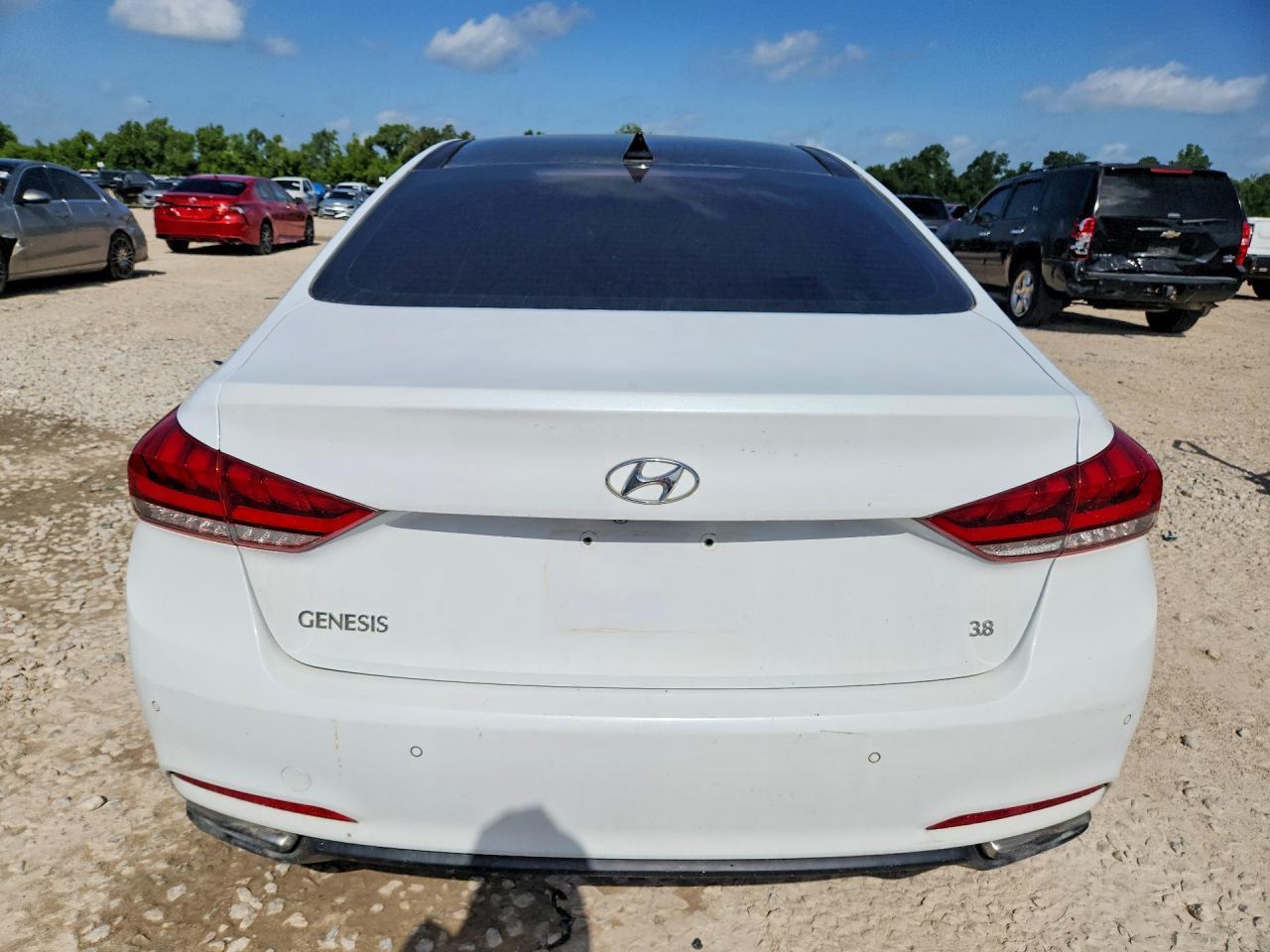 2015 Hyundai Genesis 3.8L - Фото 6
