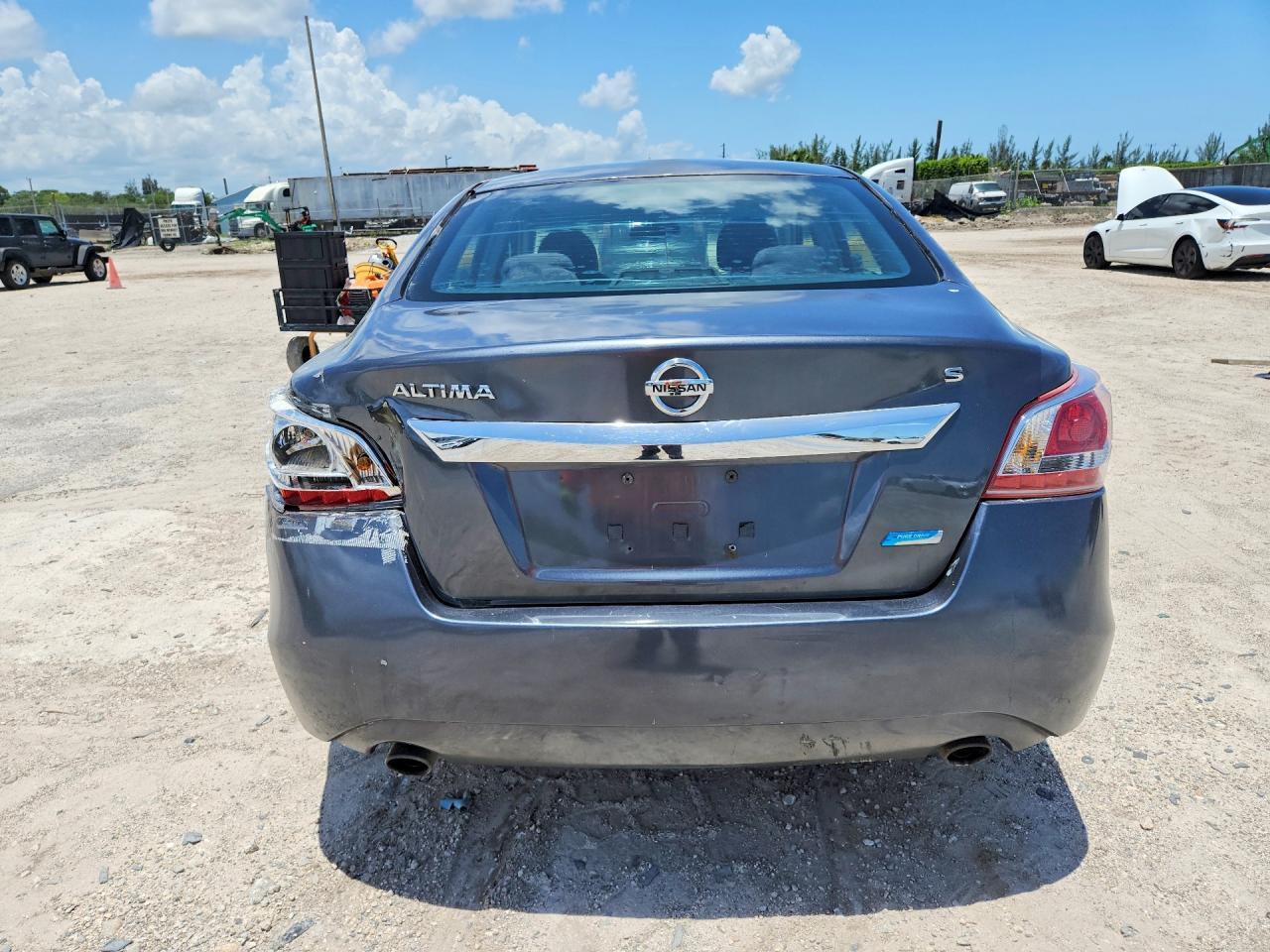 2013 Nissan Altima 2.5 - Фото 6