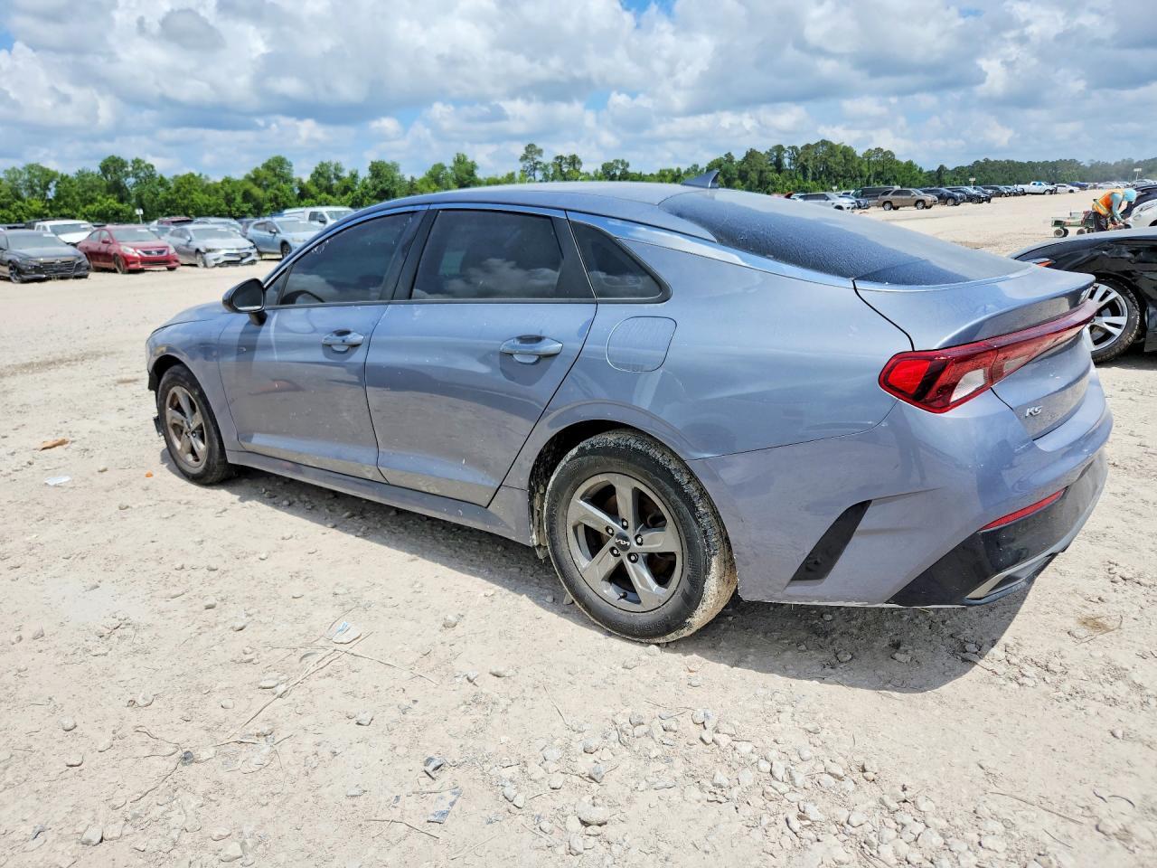 2022 Kia K5 Lxs - Image 2