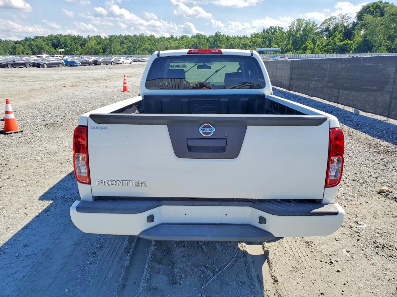 2018 Nissan Frontier S - Image 6