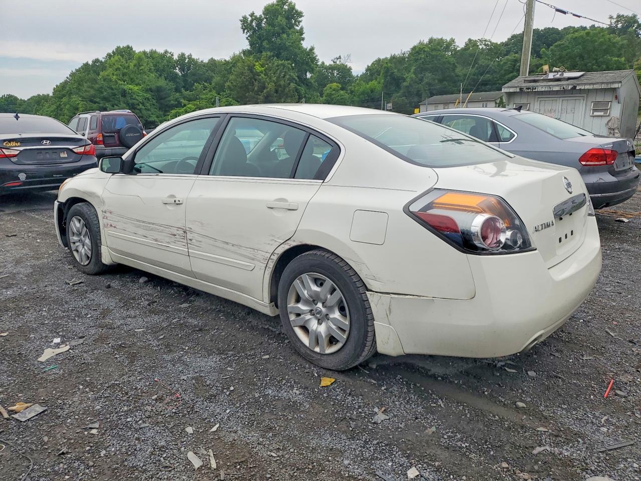 2010 Nissan Altima 2.5 - Фото 2