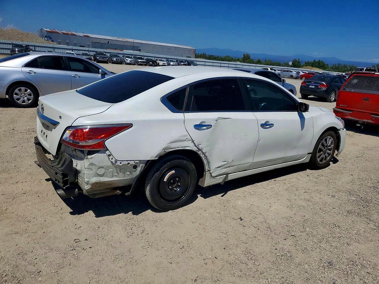 2015 Nissan Altima 2.5 S - Фото 3