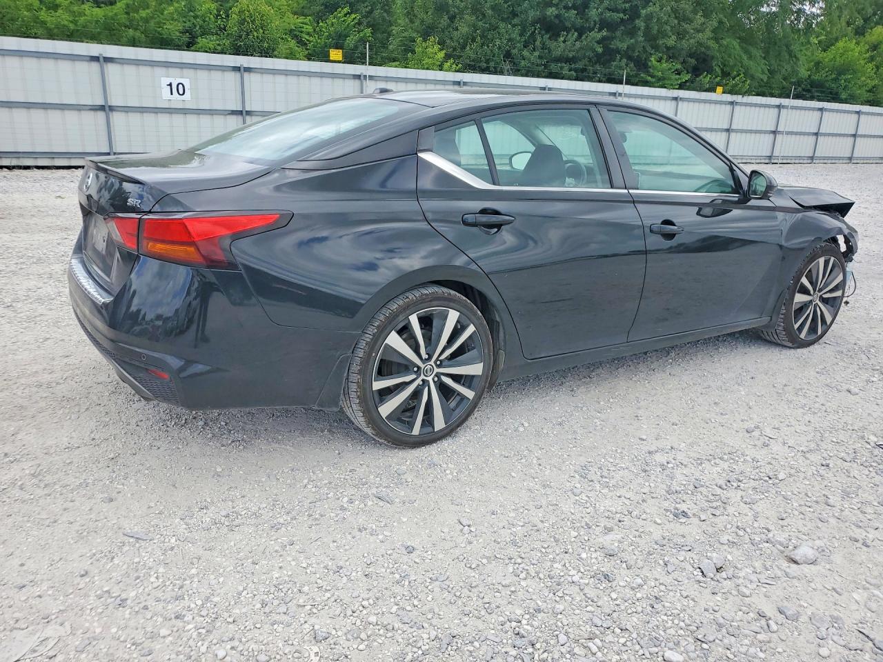 2020 Nissan Altima Sr - Фото 3