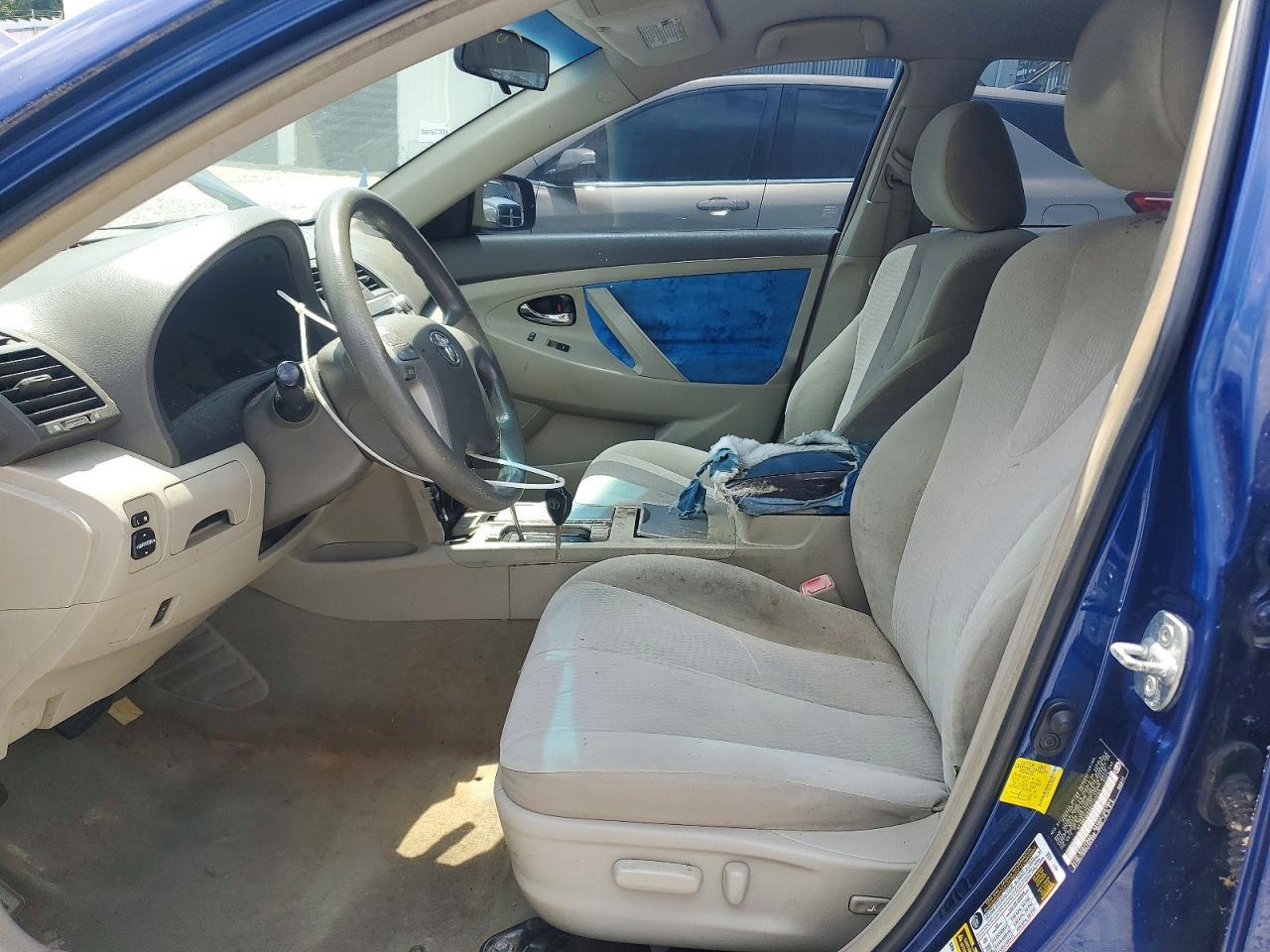 2011 Toyota Camry Le - Фото 7