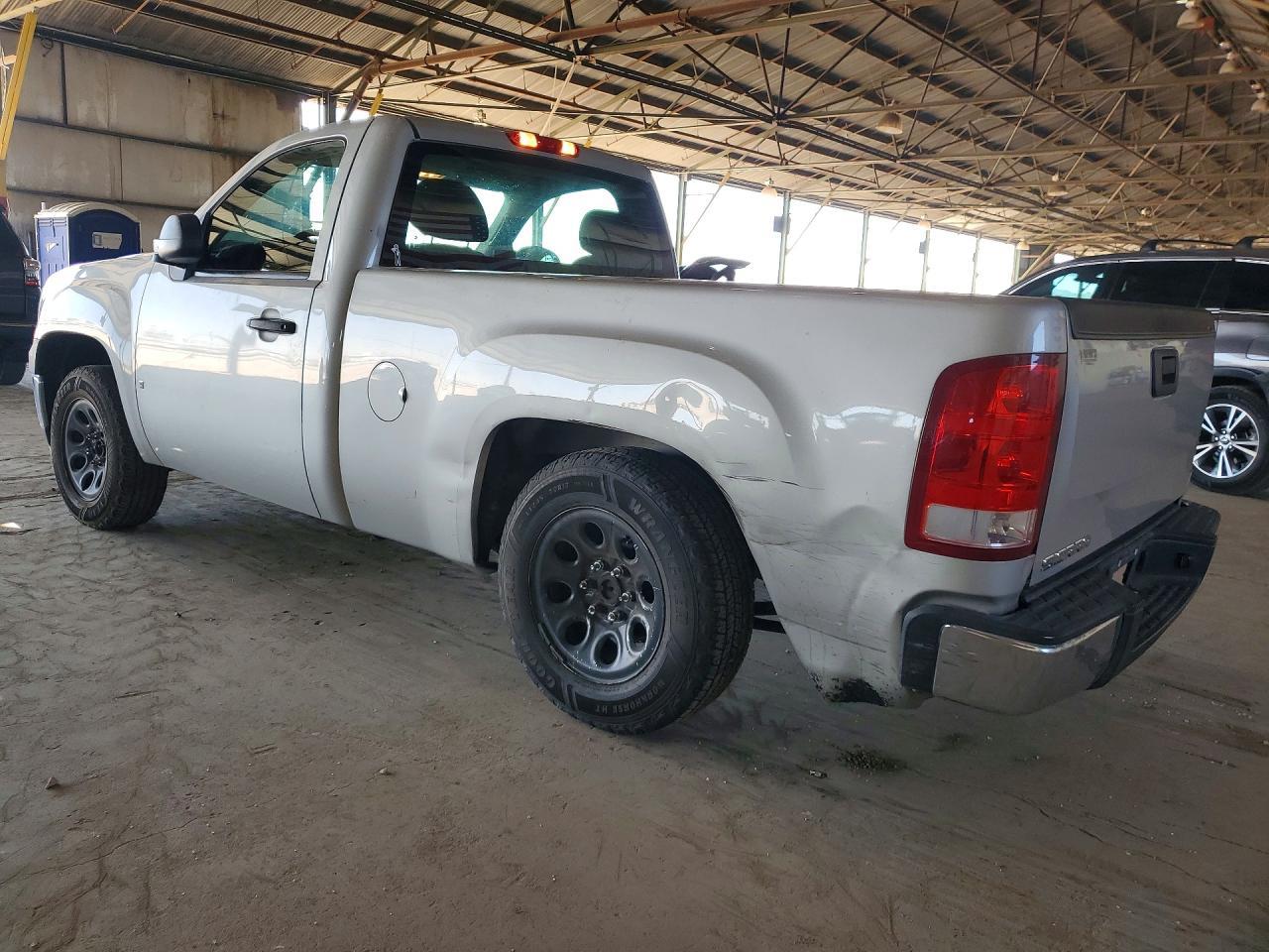 2008 GMC Sierra C1500 - Image 2