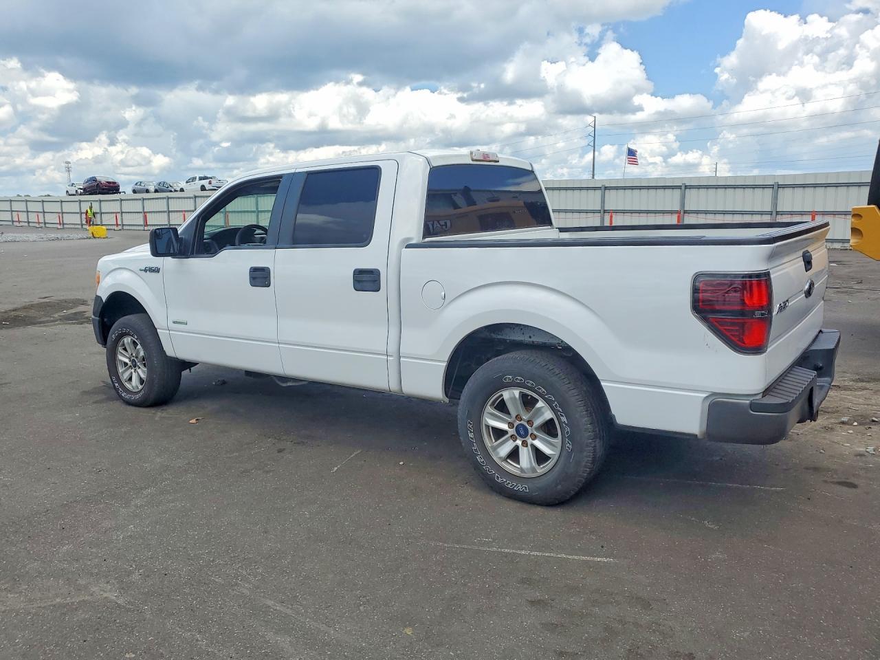 2013 Ford F150 Supercrew - Image 2