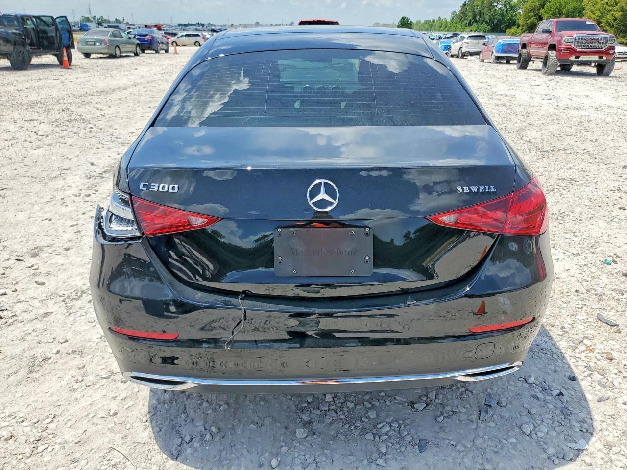 2025 Mercedes-Benz C 300 - Image 6