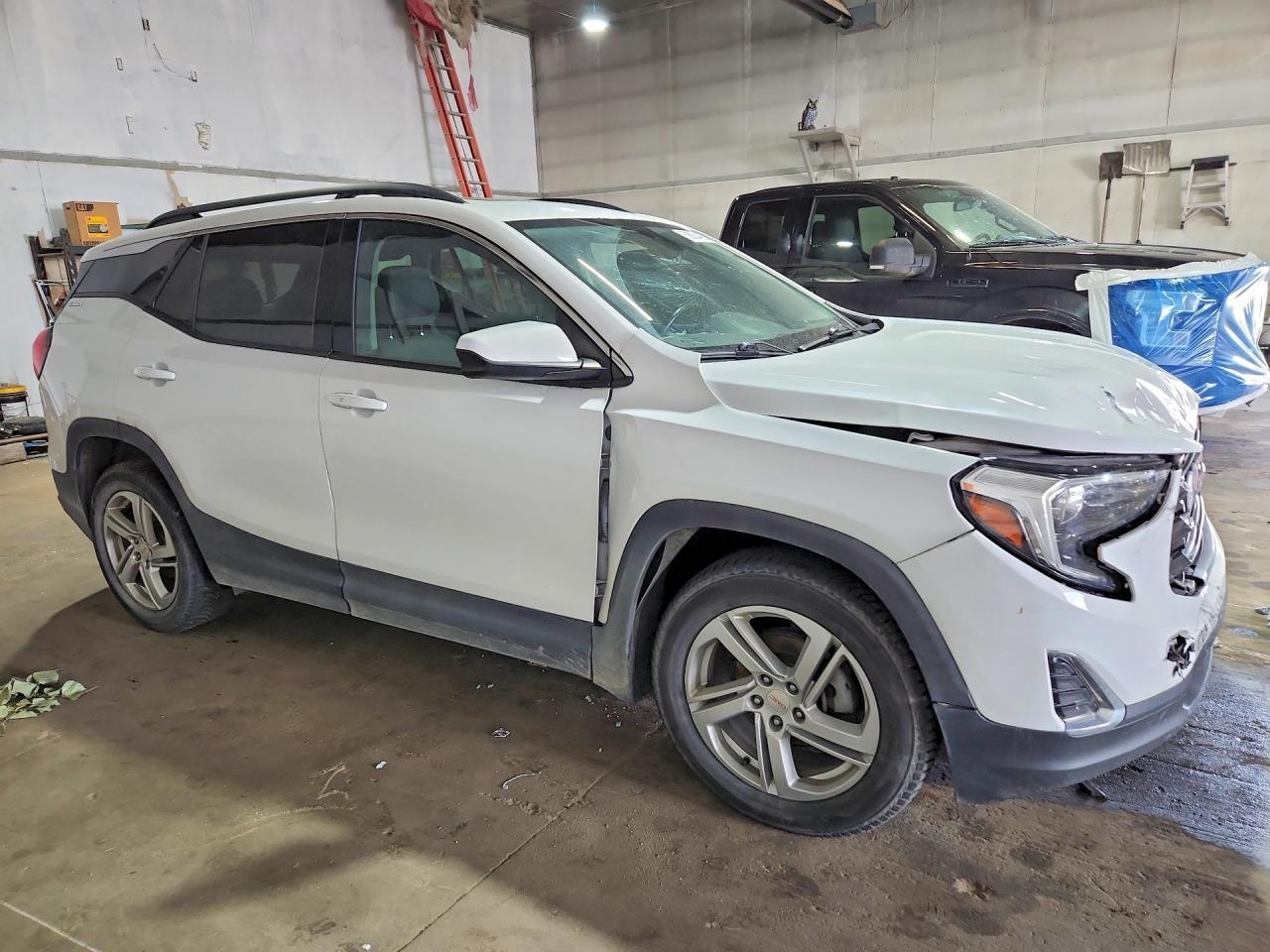 2020 GMC Terrain Sle - Image 4