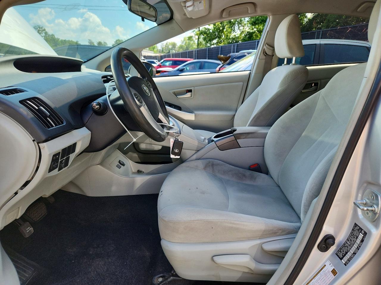 2015 Toyota Prius Three - Image 7
