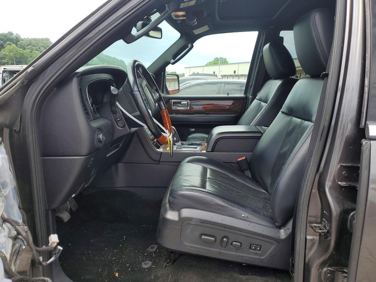 2017 Lincoln Navigator Select - Image 7